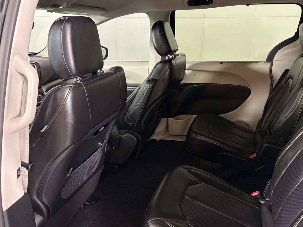 Used 2023 Chrysler Pacifica - photo 39