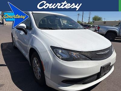 Used 2022 Chrysler Voyager - photo 1