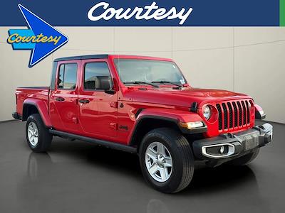 Used 2023 Jeep Gladiator - photo 1