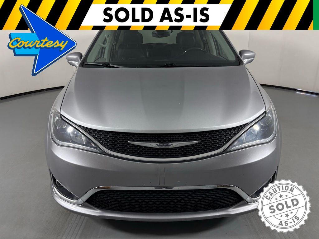 Used 2017 Chrysler Pacifica - photo 5