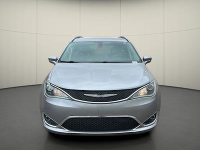 Used 2017 Chrysler Pacifica - photo 2