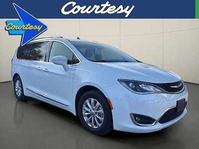 Used 2018 Chrysler Pacifica - photo 1