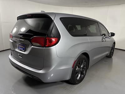 2020 Chrysler Pacifica FWD Minivan for sale #R257399A - photo 2