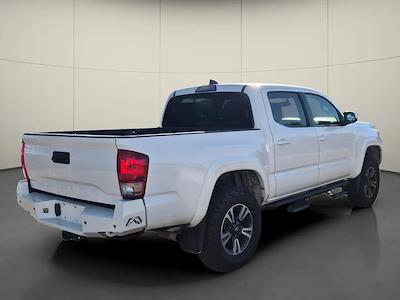 Used 2017 Toyota Tacoma - photo 1