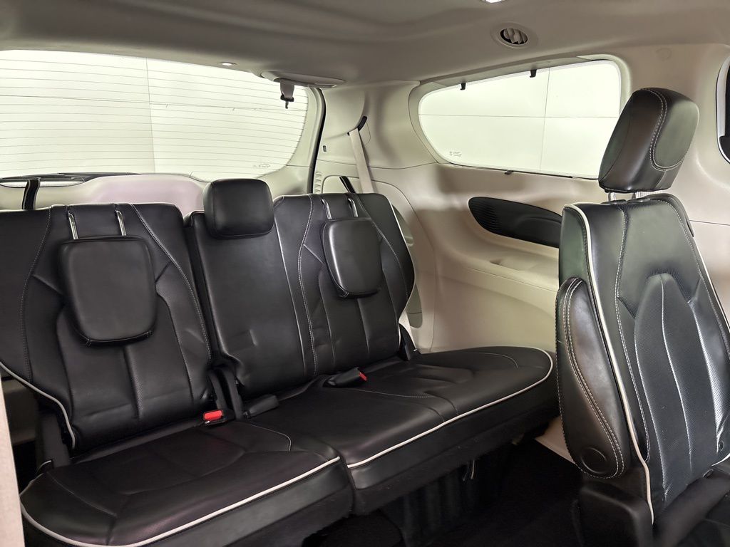 Used 2023 Chrysler Pacifica - photo 18