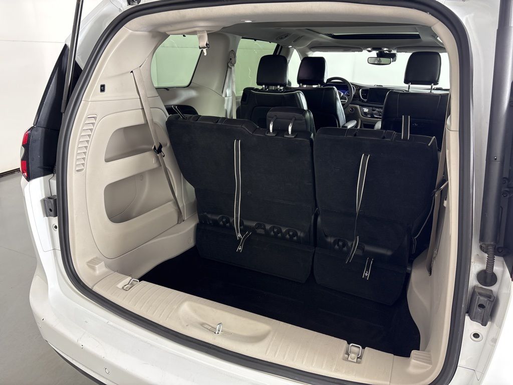 Used 2023 Chrysler Pacifica - photo 19