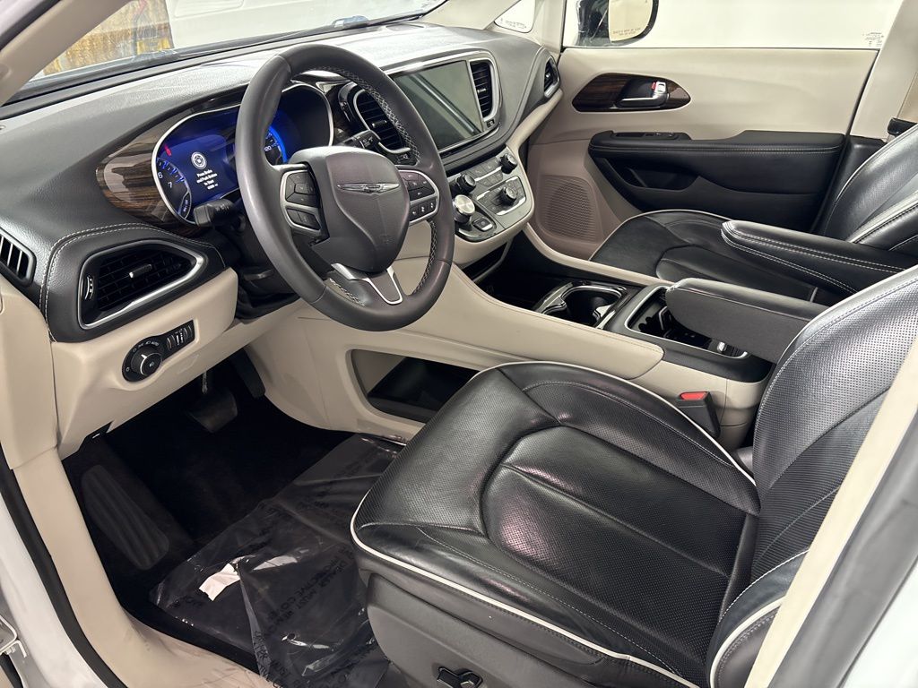 Used 2023 Chrysler Pacifica - photo 26
