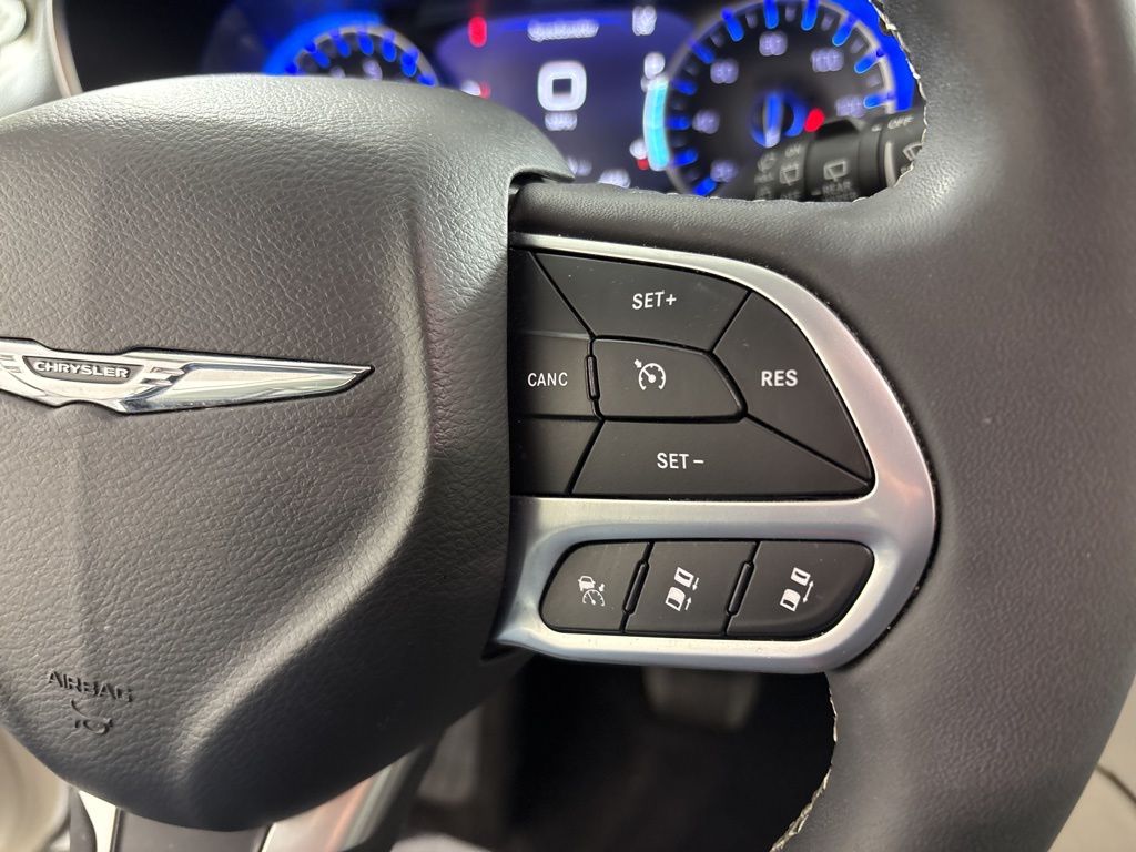 Used 2023 Chrysler Pacifica - photo 29
