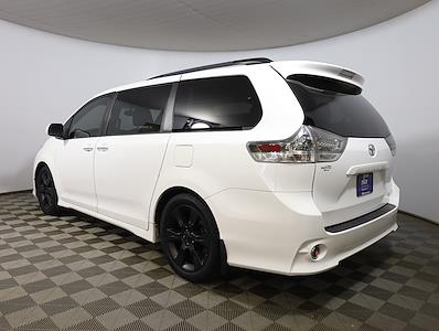 Used 2015 Toyota Sienna - photo 1