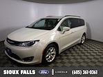 2017 Chrysler Pacifica FWD Minivan for sale #P104554C - photo 1