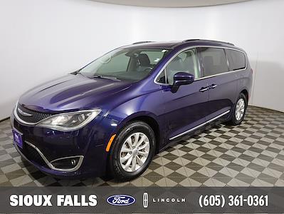 2017 Chrysler Pacifica FWD Minivan for sale #T104626B - photo 1