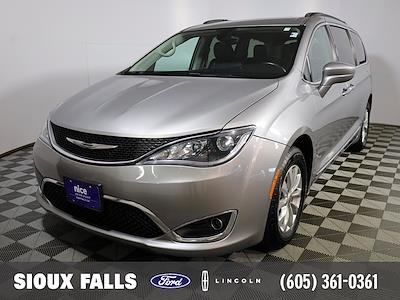 2017 Chrysler Pacifica FWD Minivan for sale #T105519A - photo 1