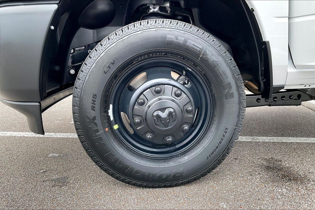 New 2026 Ram 3500 - photo 11