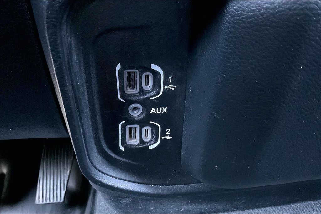 Used 2021 Ram 1500 - photo 32