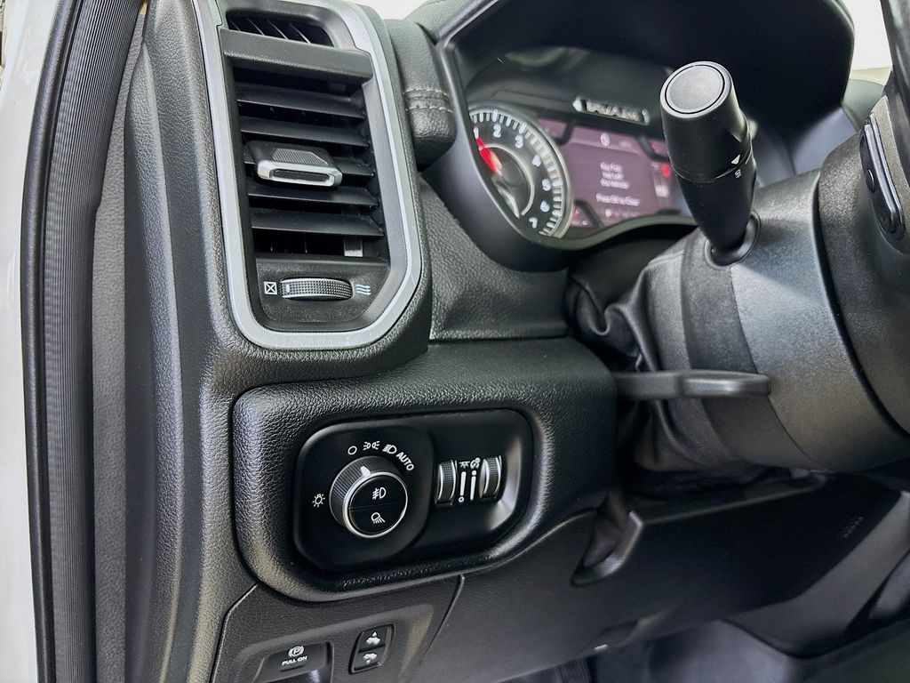 Used 2020 Ram 1500 - photo 12