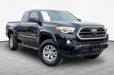 Used 2018 Toyota Tacoma - photo 1