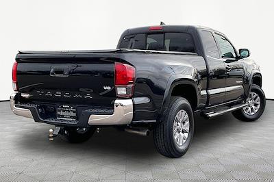 Used 2018 Toyota Tacoma - photo 1