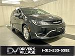 2018 Chrysler Pacifica FWD Minivan for sale #B186D4411 - photo 1