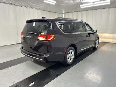 2017 Chrysler Pacifica FWD Minivan for sale #G17663519 - photo 2