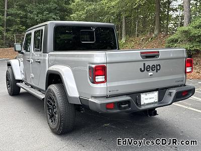 2021 Jeep Gladiator Crew Cab 4WD Pickup for sale #515104A - photo 2