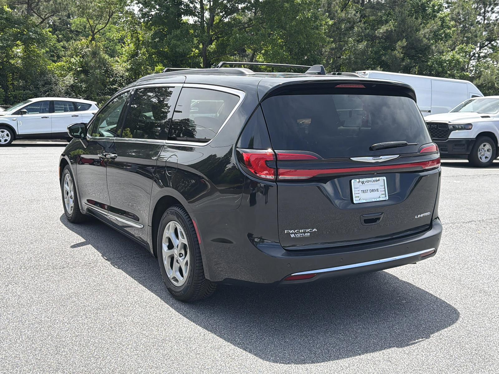 Used 2022 Chrysler Pacifica - photo 7
