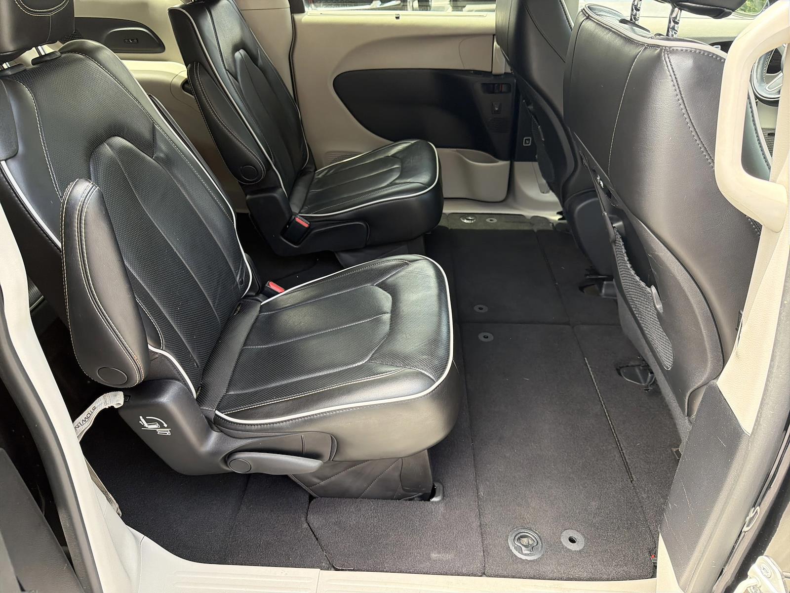 Used 2022 Chrysler Pacifica - photo 17