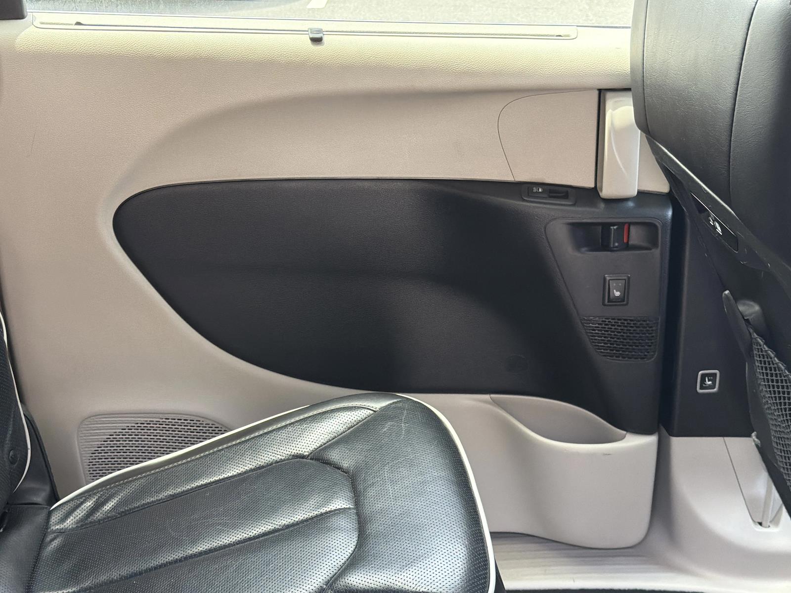 Used 2022 Chrysler Pacifica - photo 18