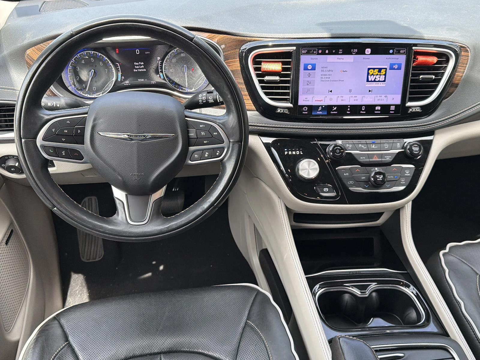 Used 2022 Chrysler Pacifica - photo 25