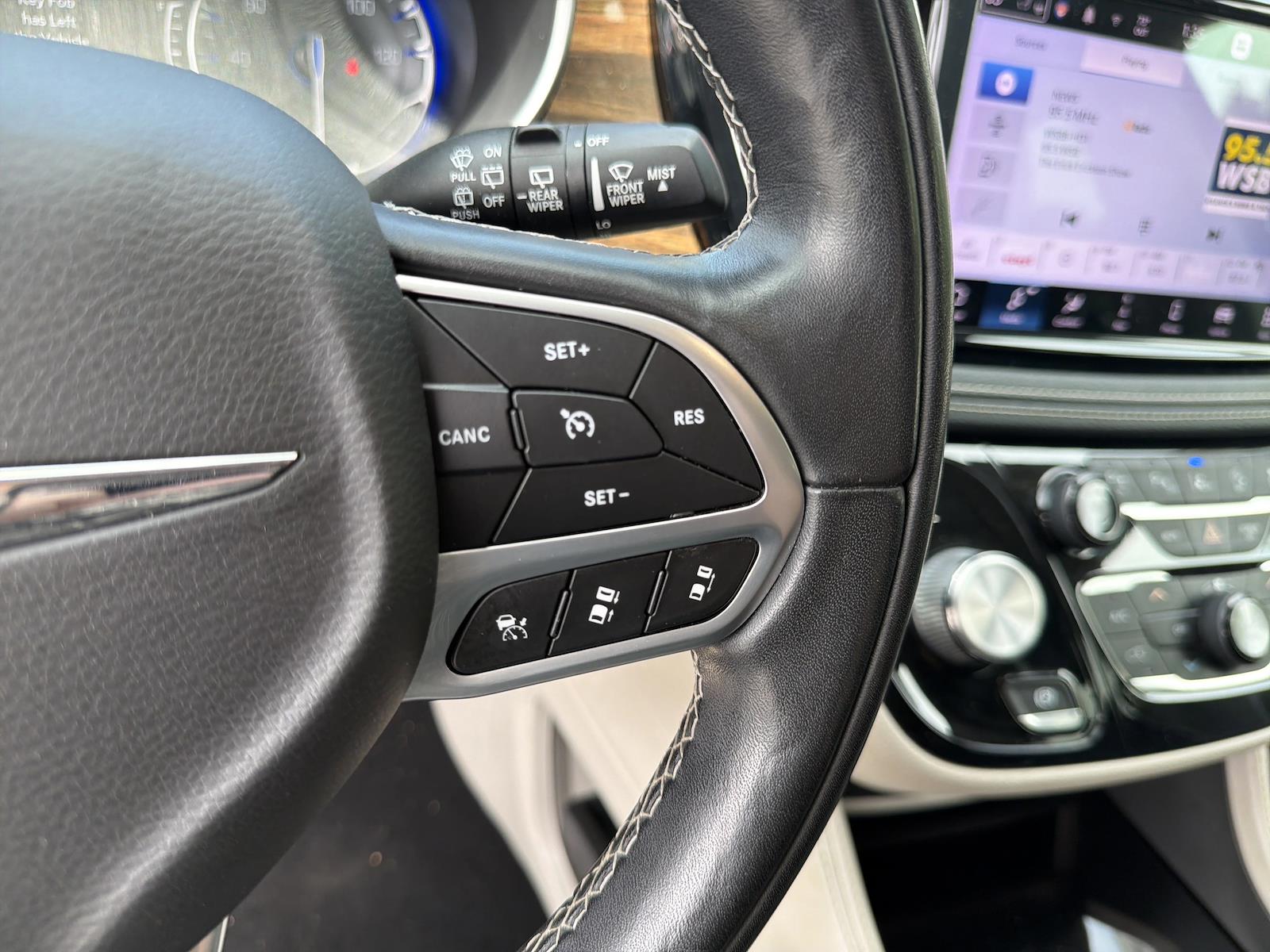 Used 2022 Chrysler Pacifica - photo 28