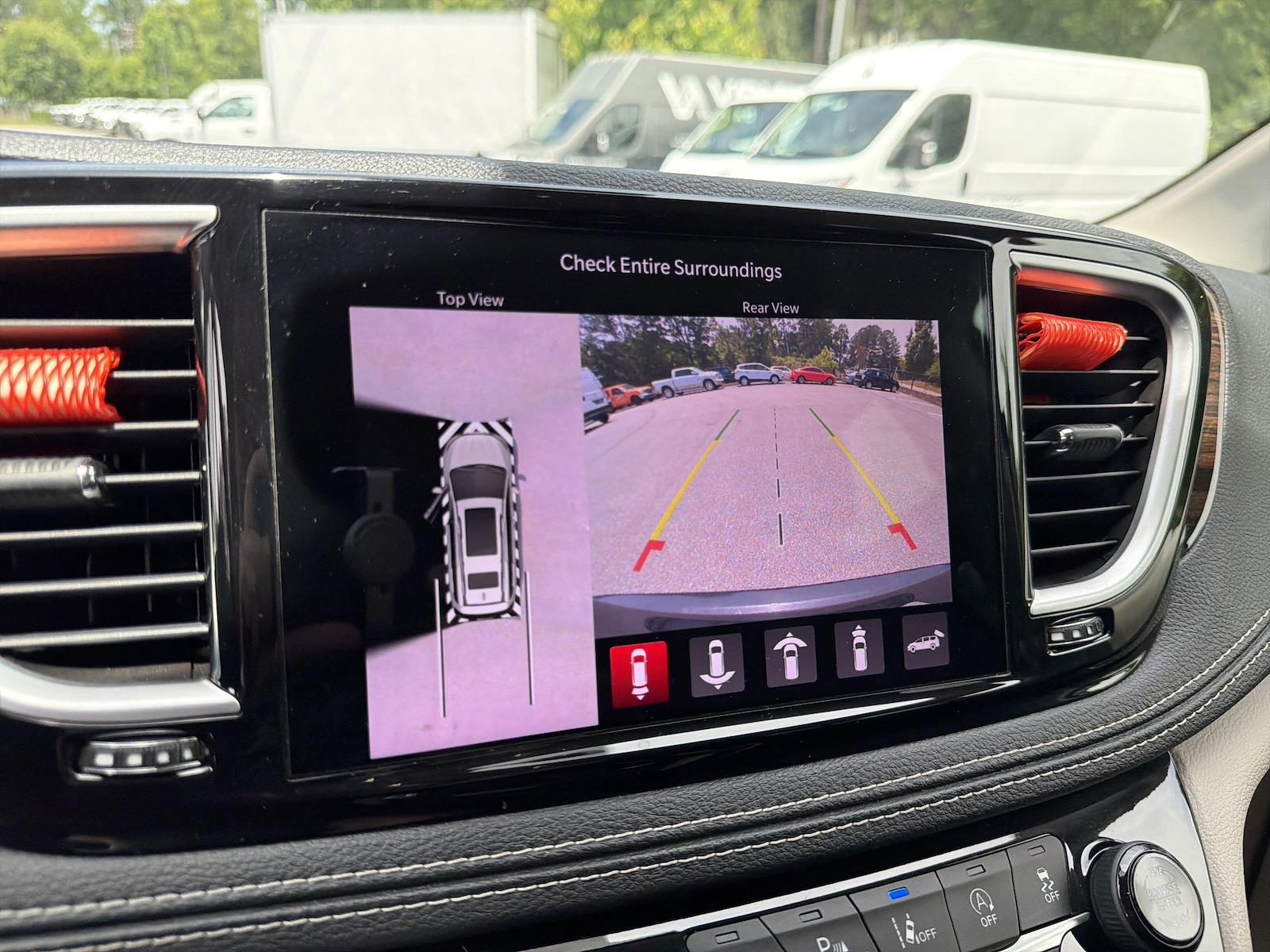 Used 2022 Chrysler Pacifica - photo 32