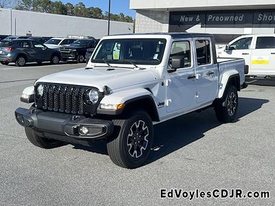 Used 2022 Jeep Gladiator - photo 1