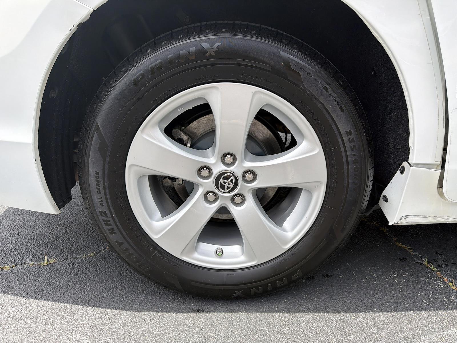 Used 2018 Toyota Sienna - photo 12