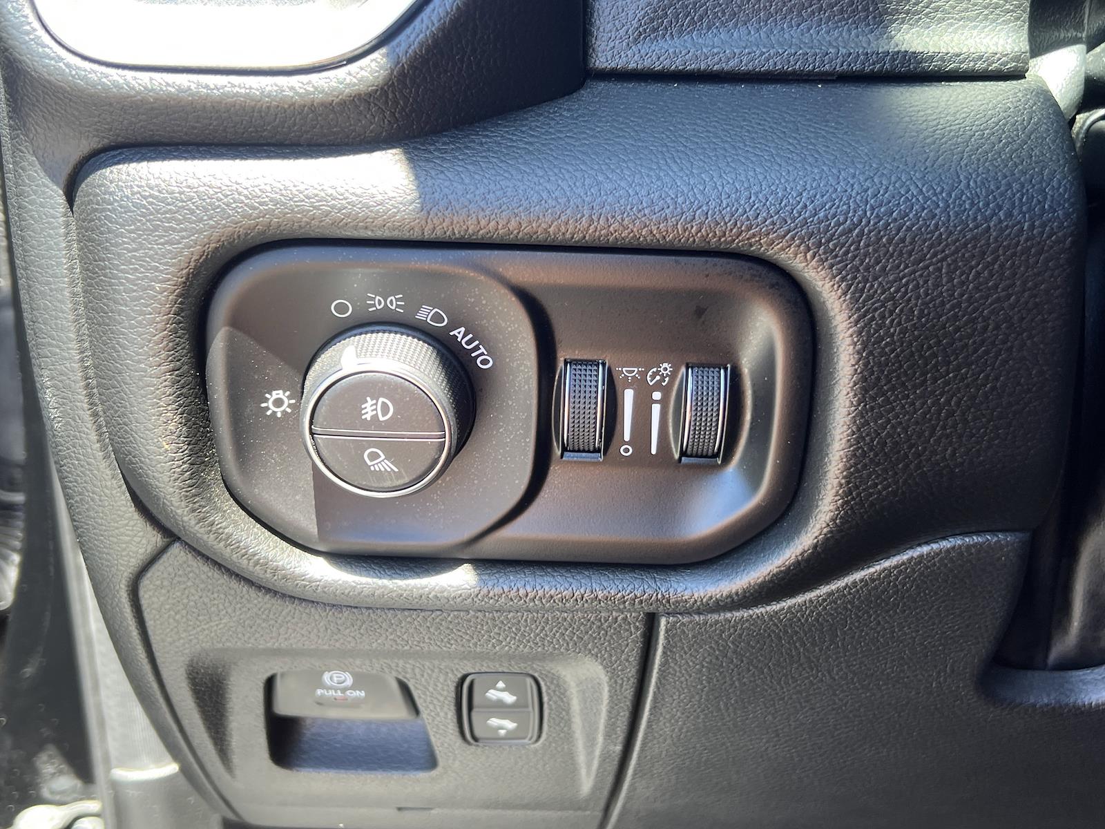 Used 2023 Ram 1500 - photo 36