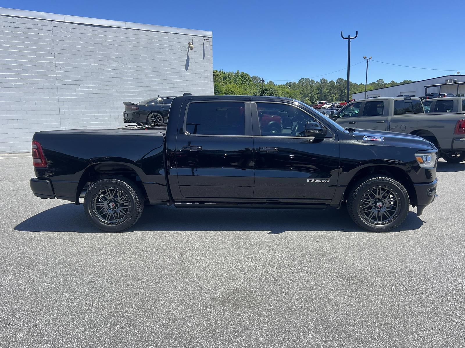 Used 2023 Ram 1500 - photo 10