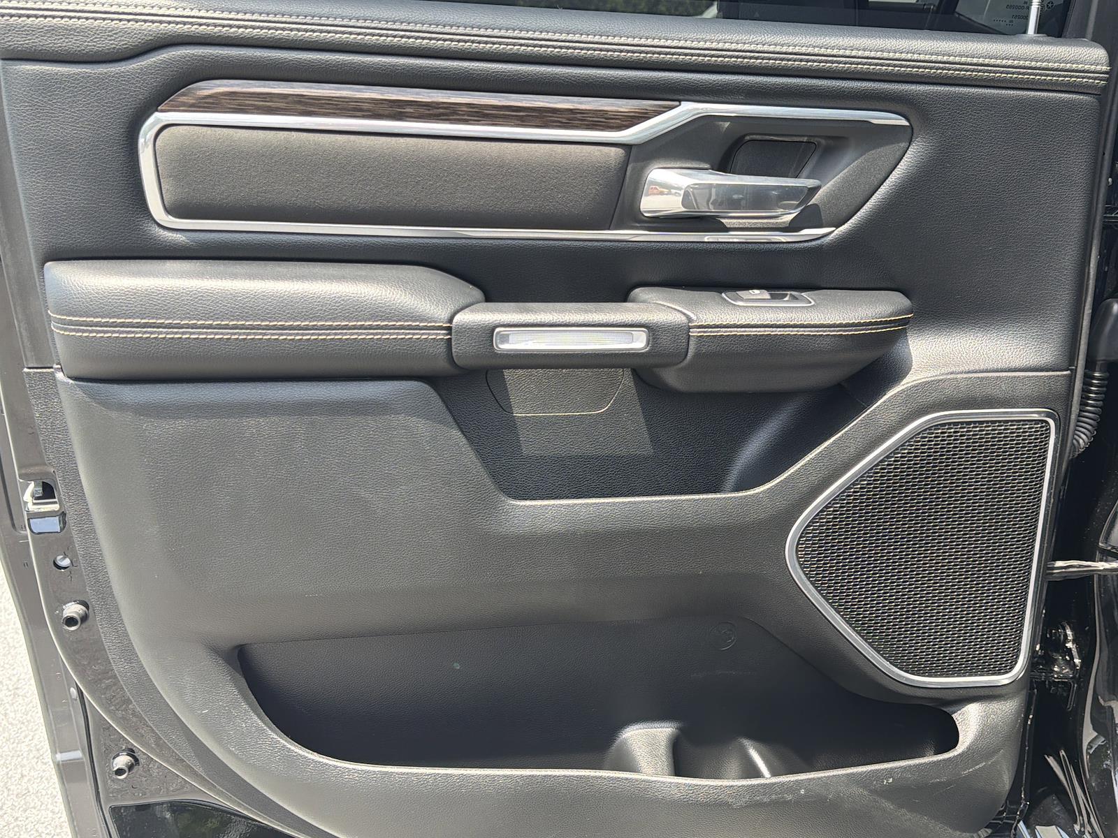 Used 2020 Ram 1500 - photo 16