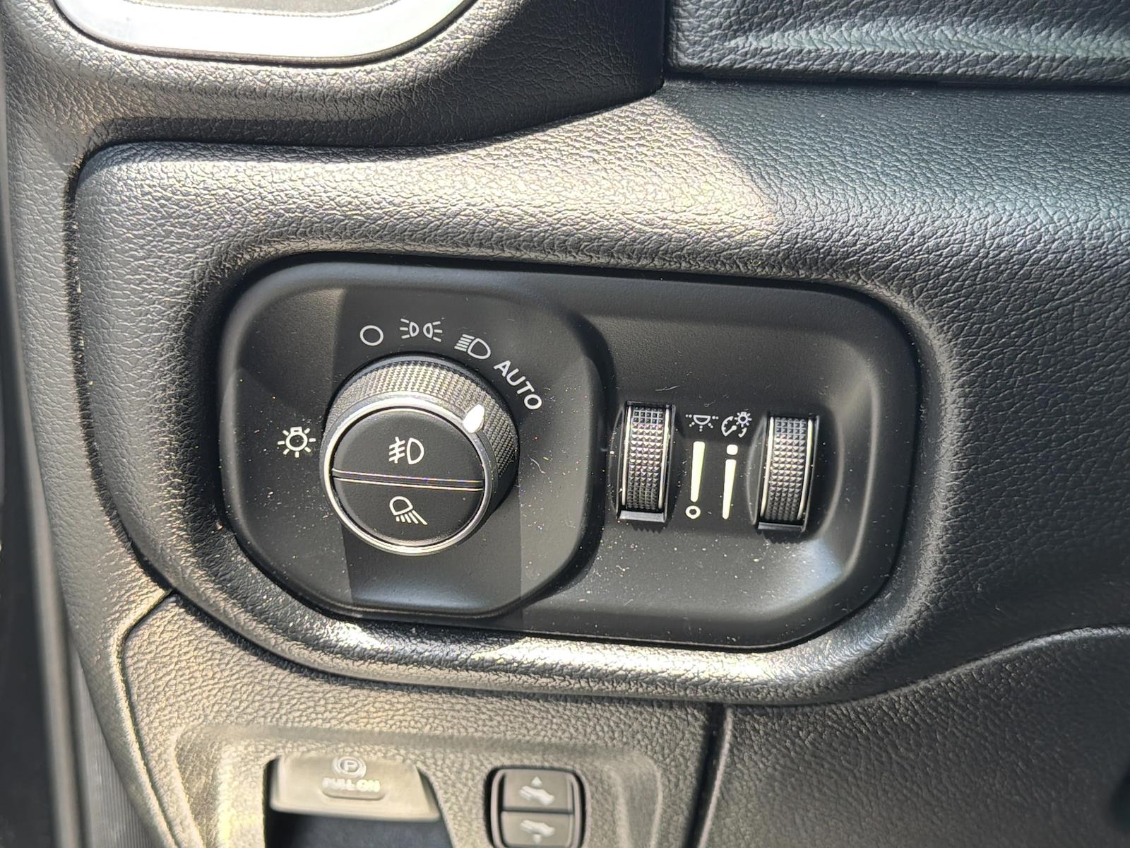 Used 2020 Ram 1500 - photo 27
