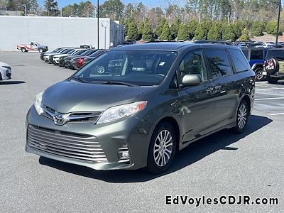 Used 2020 Toyota Sienna - photo 1