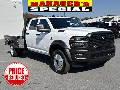 New 2026 Ram 5500 Crew Cab Flatbed Truck for sale #516271 - photo 1