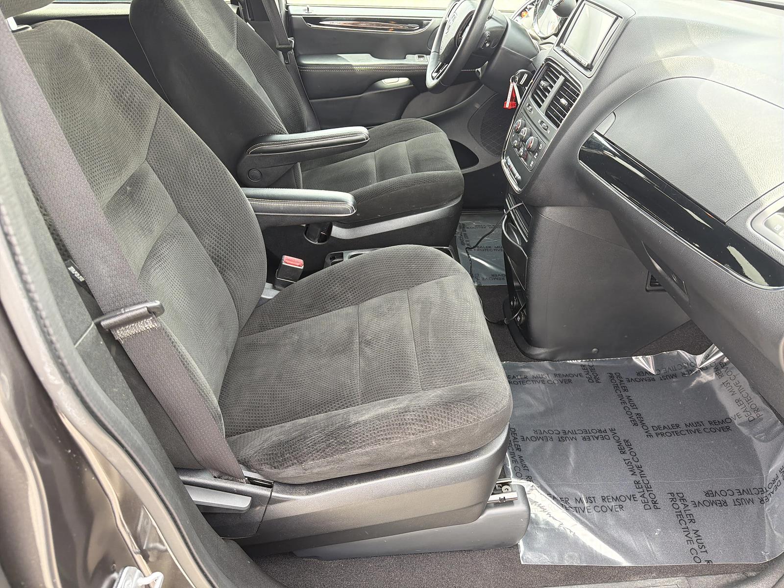 Used 2016 Dodge Grand Caravan - photo 10