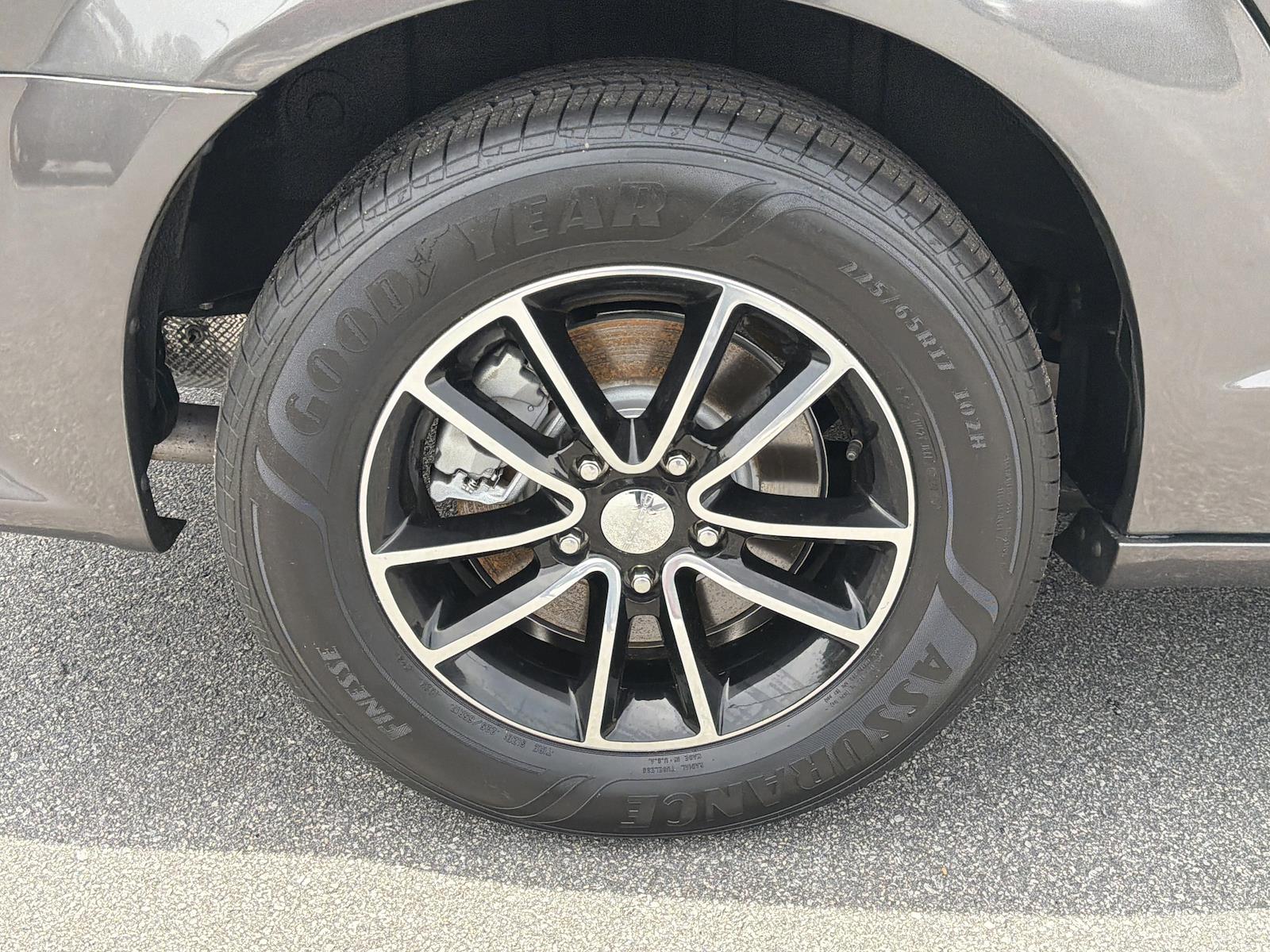 Used 2016 Dodge Grand Caravan - photo 14