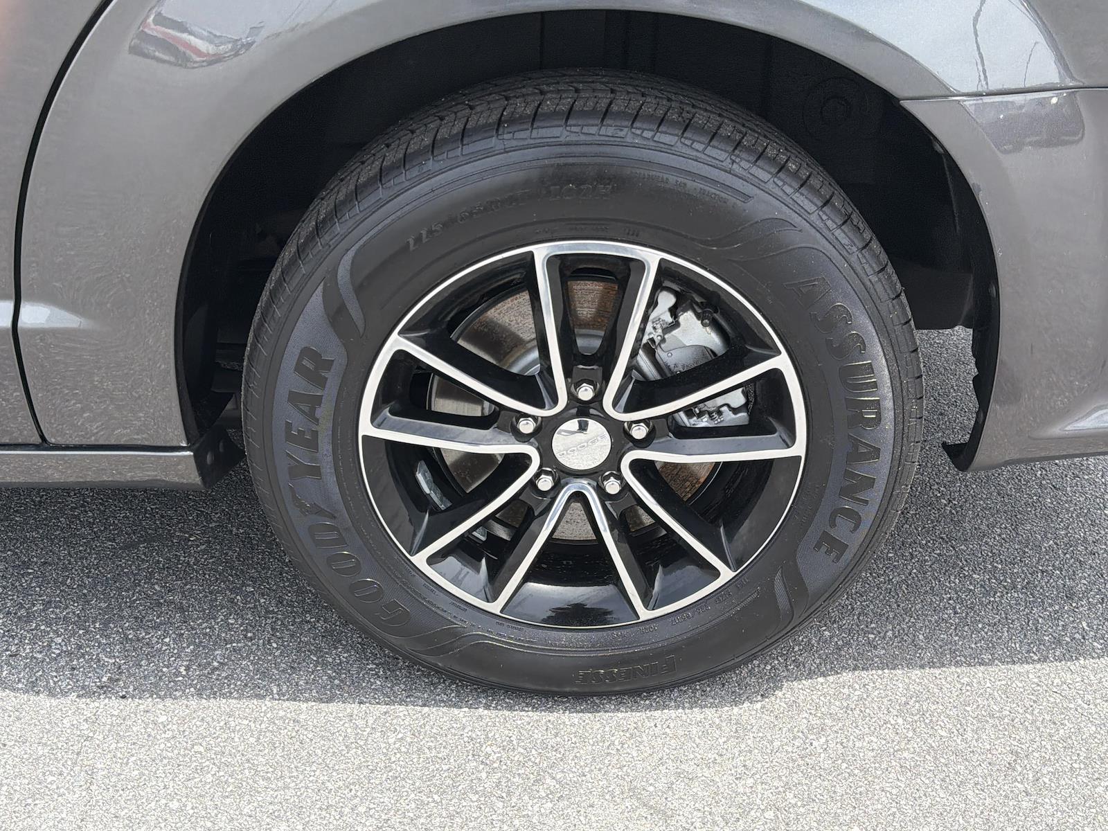 Used 2016 Dodge Grand Caravan - photo 16