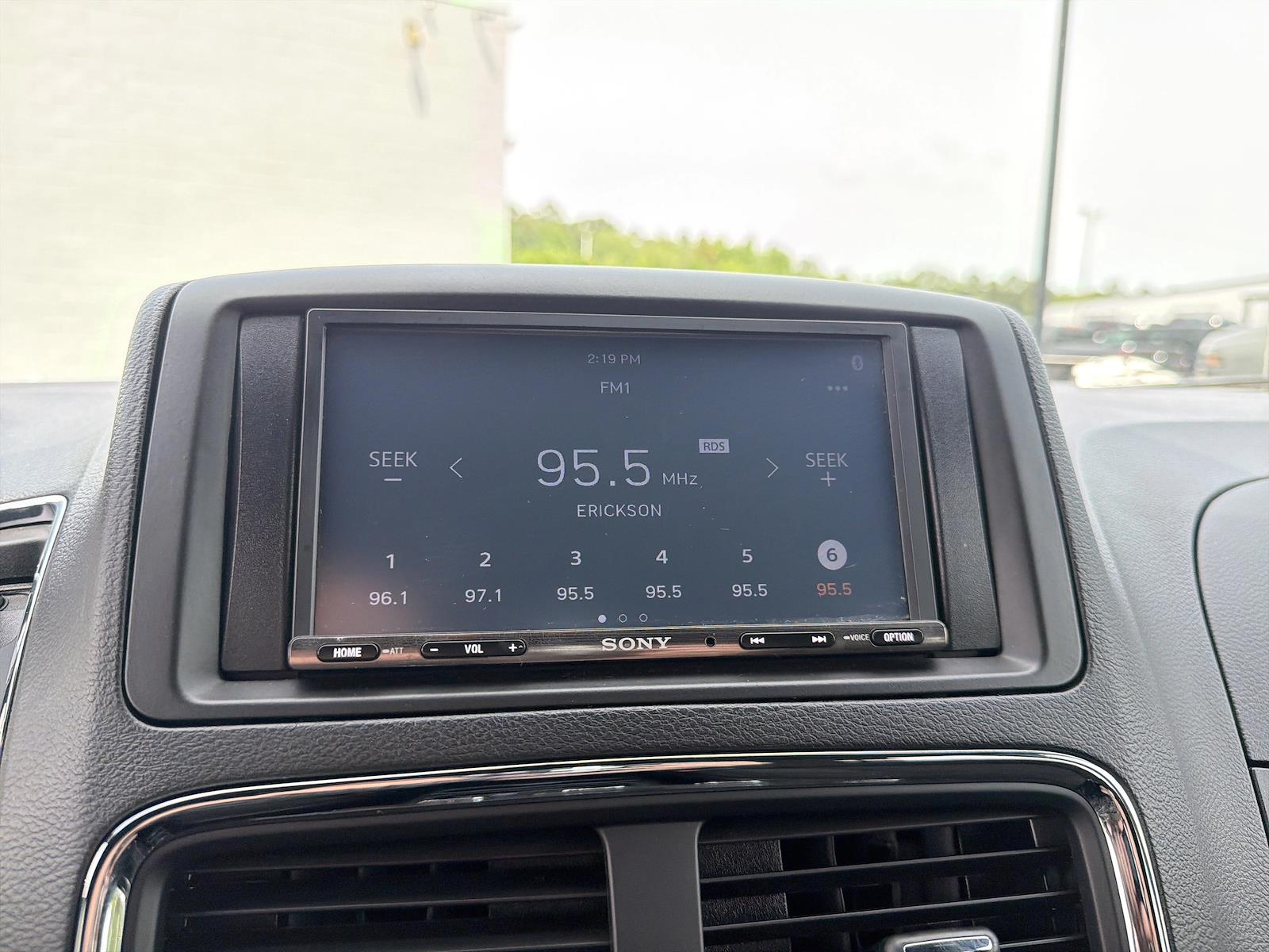 Used 2016 Dodge Grand Caravan - photo 25
