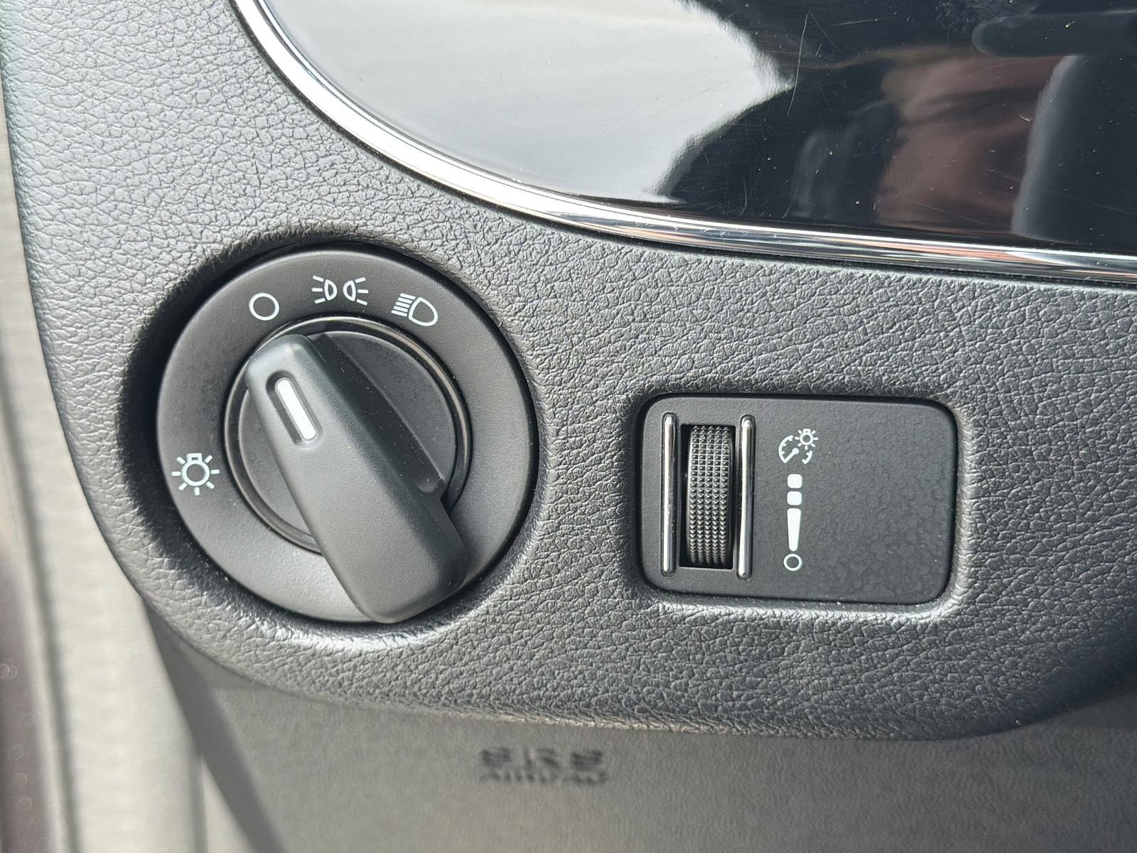 Used 2016 Dodge Grand Caravan - photo 29