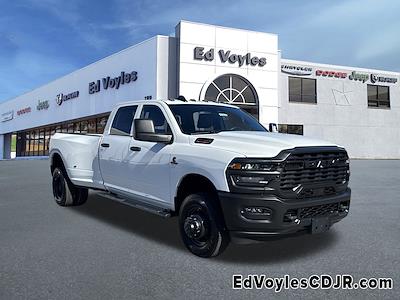 2026 Ram 3500 Crew Cab DRW 4x4 Pickup for sale #516425 - photo 1