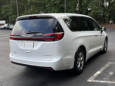 2024 Chrysler Pacifica FWD Minivan for sale #5P52425 - photo 2
