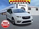 Used 2024 Chrysler Pacifica Limited Minivan for sale #5P52425 - photo 1