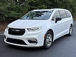 Used 2024 Chrysler Pacifica Limited Minivan for sale #5P52425 - photo 4