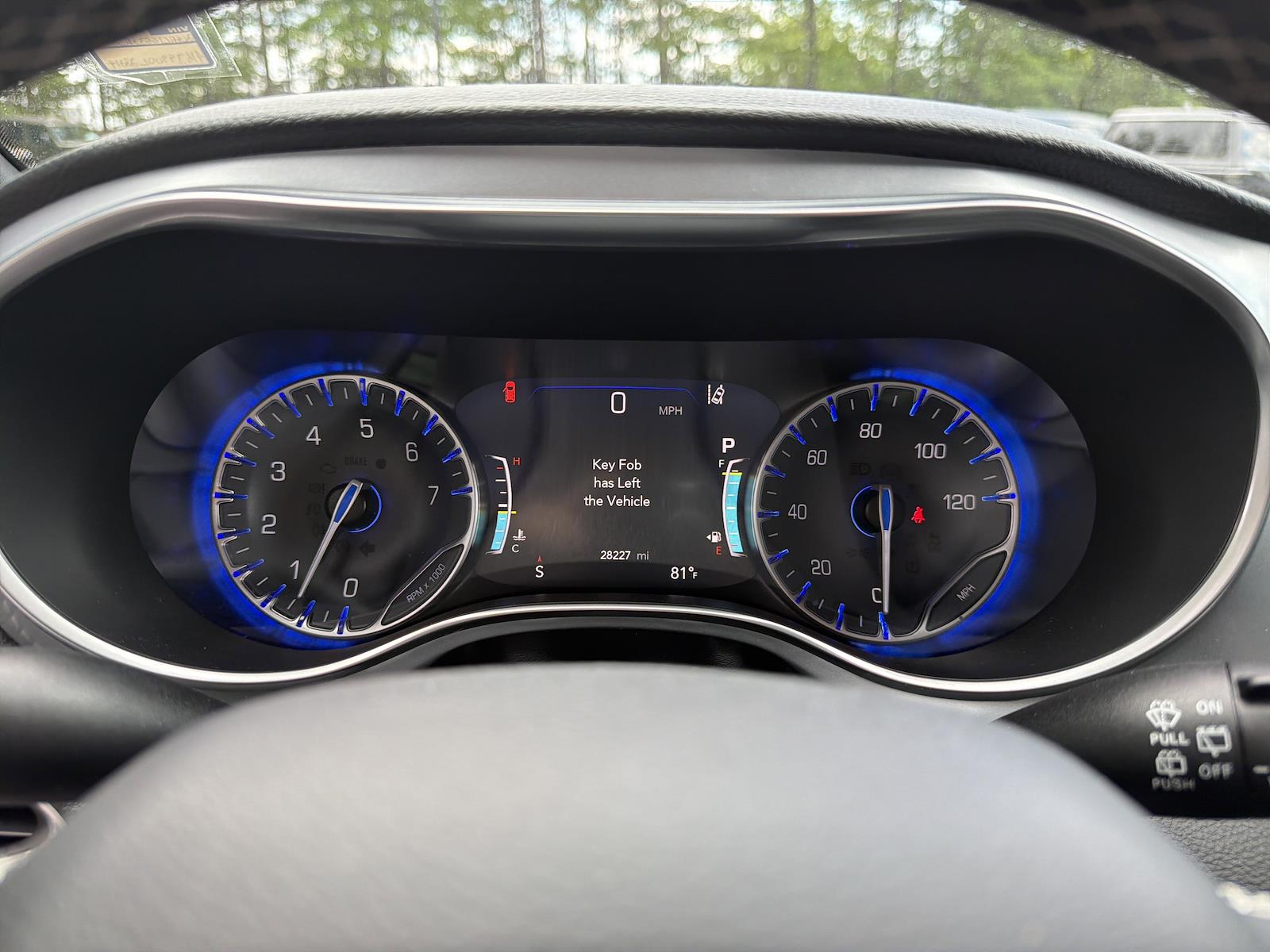 Used 2025 Chrysler Pacifica - photo 32