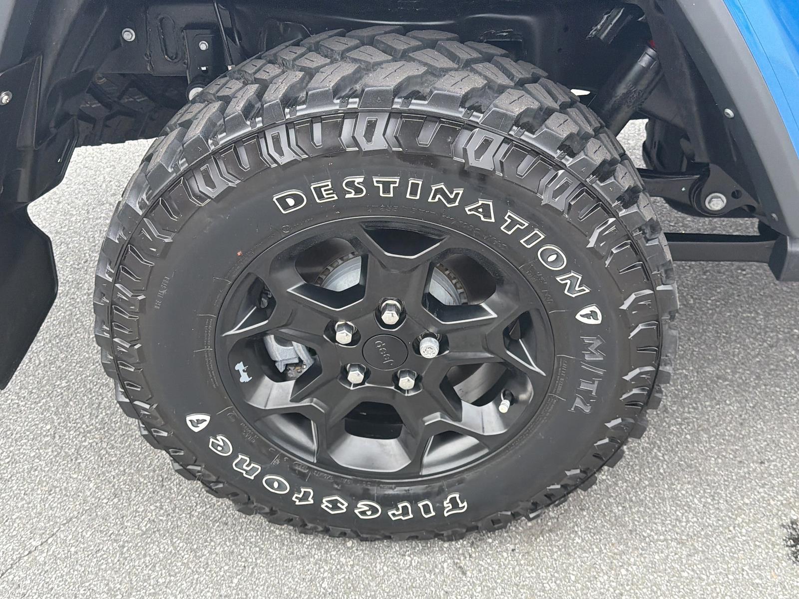 Used 2023 Jeep Gladiator - photo 18