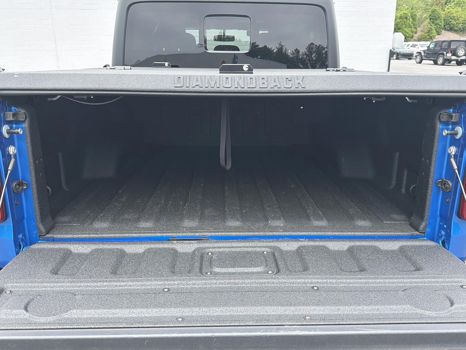 Used 2023 Jeep Gladiator - photo 19